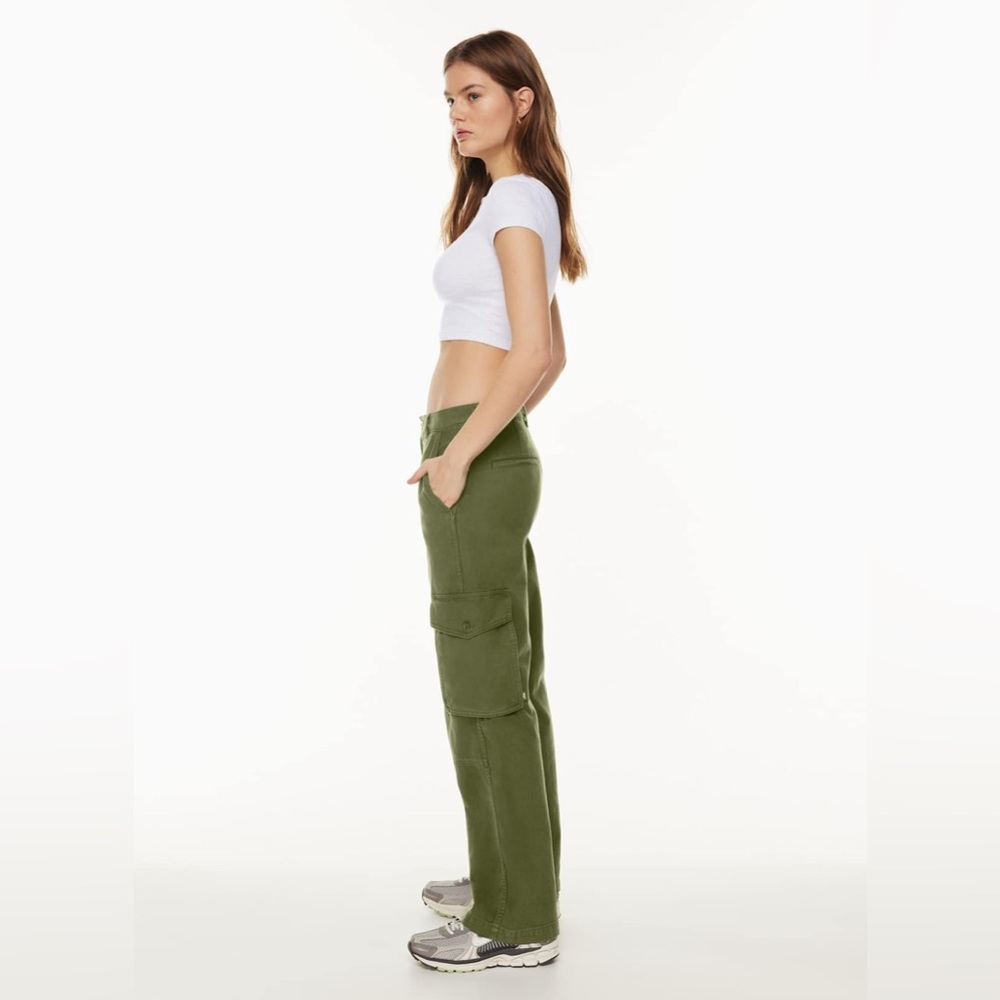 Aritzia TNA green cargo pants size 00